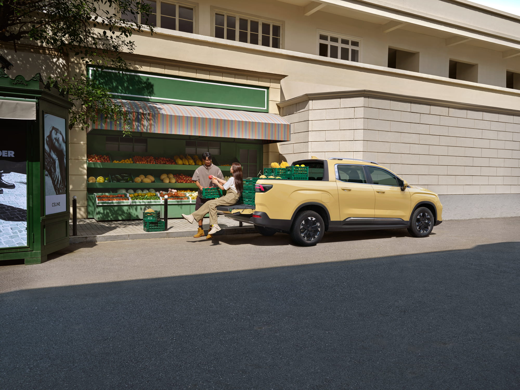A two-in-one pickup truck: best choice for family and business 